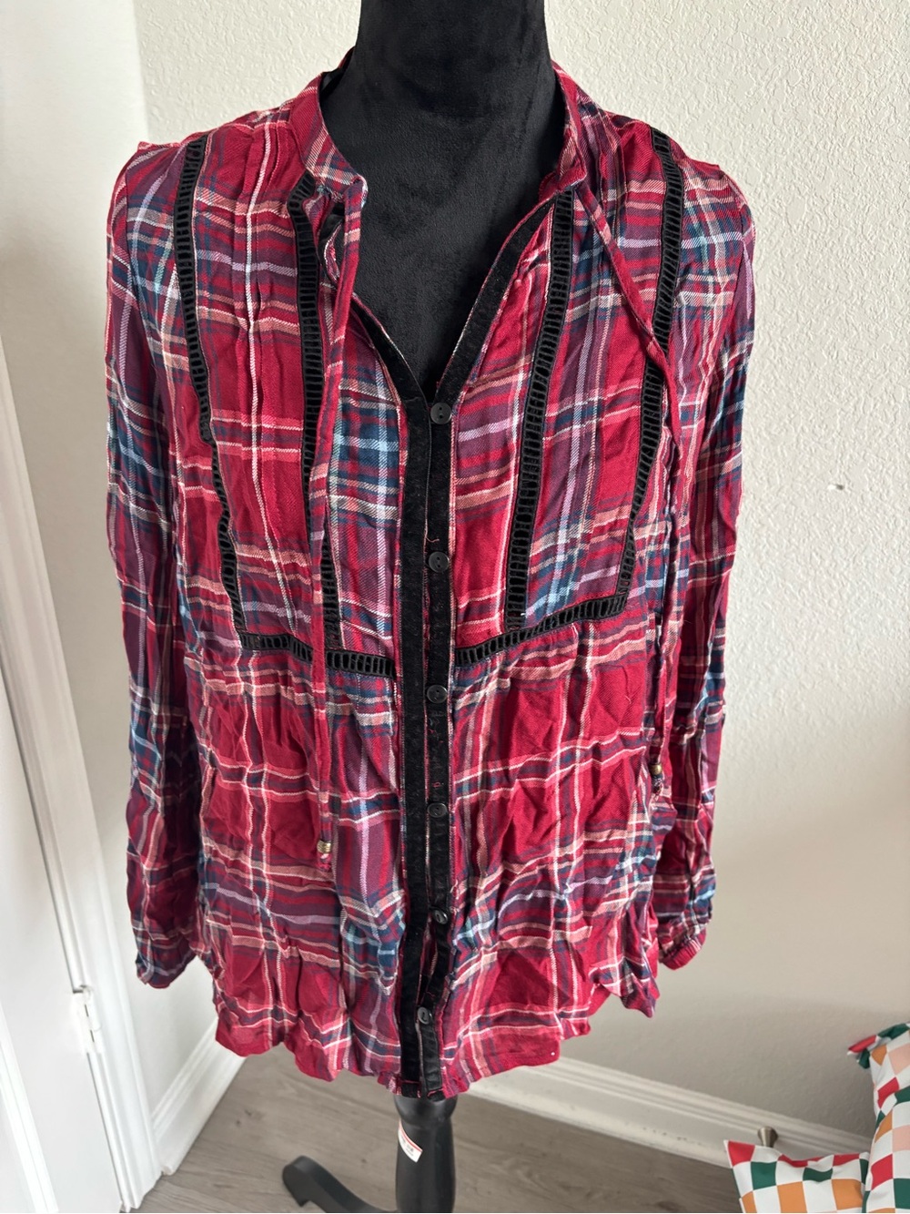 Seven7 Women’s Red and Black Plaid Button Down Shirt with Tassel NWT Size medium